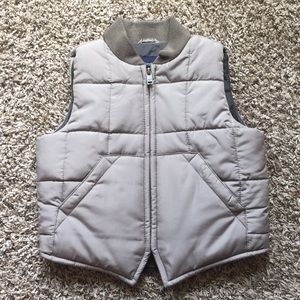 Babygap boy taupe puffervest  perfect condition 3T